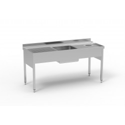 Plonge avec trou vide-déchets