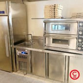 Installation d'un meuble gastro et groupe à gauche de notre partenaire @coreco_refrigerated_equipment 

#codigel #equipement #cuisine #professionnel